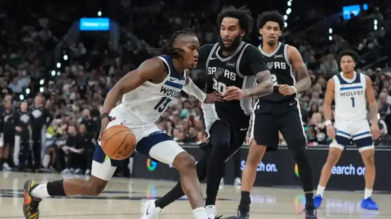 San Antonio Spurs, Minnesota'yı Devirerek Seride 3-2 Öne Fırladı