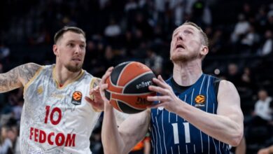 Anadolu Efes'te Rolands Smits İle Yollar Ayrıldı
