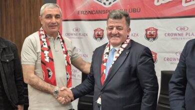 Erzincanspor'da Mustafa Sarıgül Dönemi Başladı 5 Erzincanspor'da Mustafa Sarıgül Dönemi Başladı