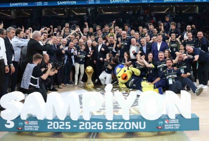 Fenerbahçe Beko Basketbol Süper Ligi'nde Şampiyon 1 Fenerbahçe Beko Basketbol Süper Ligi'nde Şampiyon