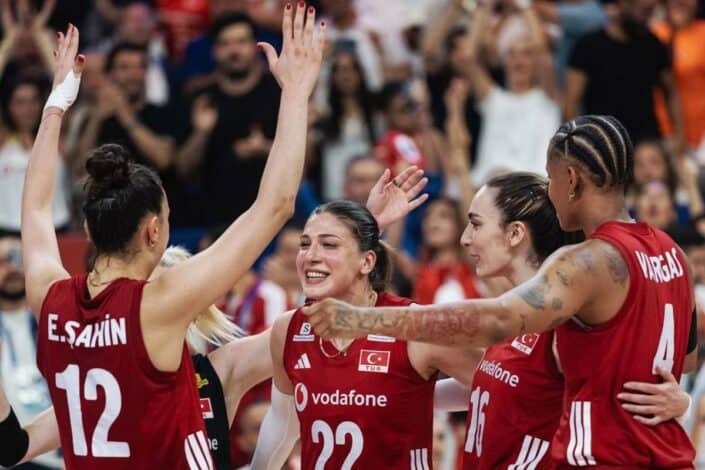 Filenin Sultanları'ndan Almanya Karşısında Muhteşem Geri Dönüş 1 Filenin Sultanları'ndan Almanya Karşısında Muhteşem Geri Dönüş