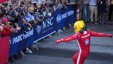 Lewis Hamilton Barselona'da Ferrari ile Kazandı