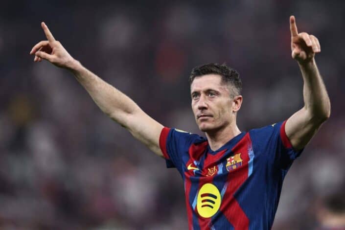 Robert Lewandowski Barcelona'dan Ayrılarak Chicago Fire'a Katıldı