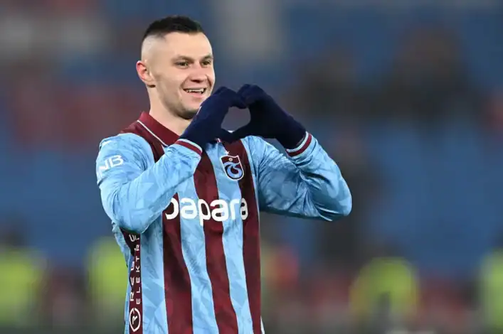 Trabzonspor'da İlk Veda Zubkov AEK'ya Transfer Oldu