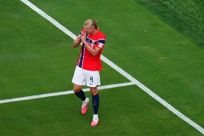Dünya Kupası'nda Haaland Rüzgarı: Norveç, Brezilya'yı 2-1 Mağlup Etti 1 Dünya Kupası'nda Haaland Rüzgarı Norveç, Brezilya'yı 2-1 Mağlup Etti