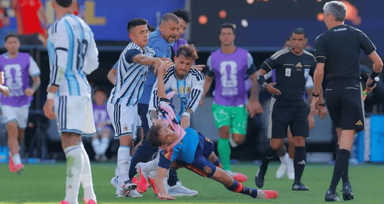 FIFA Dünya Kupası Finalindeki Olaylar İçin Soruşturma Başlatıldı 1 FIFA Dünya Kupası Finalindeki Olaylar İçin Soruşturma Başlatıldı
