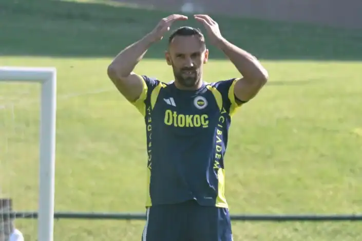 Fenerbahçe'de Vedat Muriqi'nin Sakatlığı Transfer Gündemini Değiştirdi