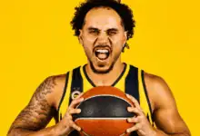 Fenerbahçe'den Yılın Transferi: Shane Larkin Çubuklu Formayı Giydi