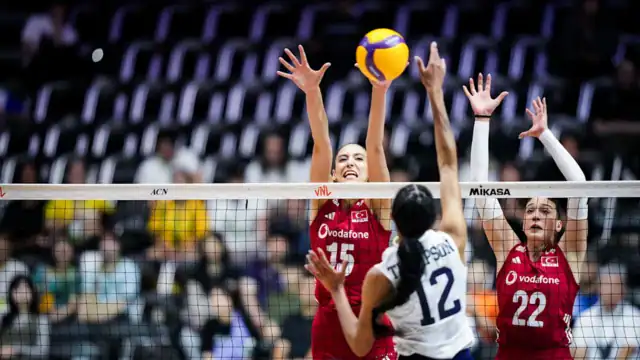 Filenin Sultanları VNL'de ABD'ye Mağlup Oldu
