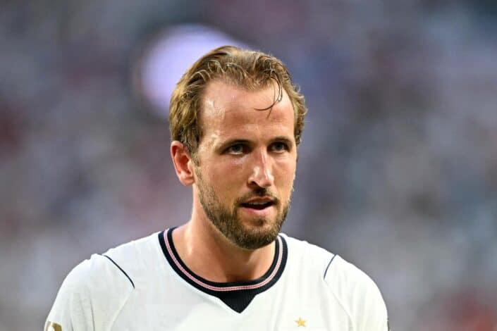Harry Kane, Dünya Kupası Tarihinde İngiltere'nin En Çok Forma Giyen Saha Oyuncusu Unvanını Aldı