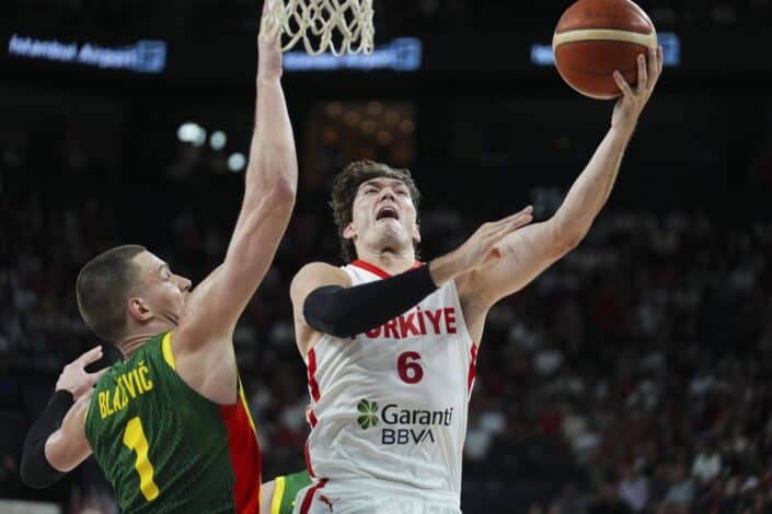 Türkiye, FIBA Dünya Kupası Elemeleri'nde Litvanya'yı 94-66 Mağlup Etti