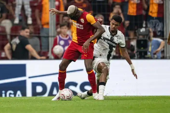 Barış Alper Yılmaz'ın Son Dakika Penaltısı Galatasaray'a 3-3'lük Beraberliği Getirdi 1 Barış Alper Yılmaz'ın Son Dakika Penaltısı Galatasaray'a 3-3'lük Beraberliği Getirdi