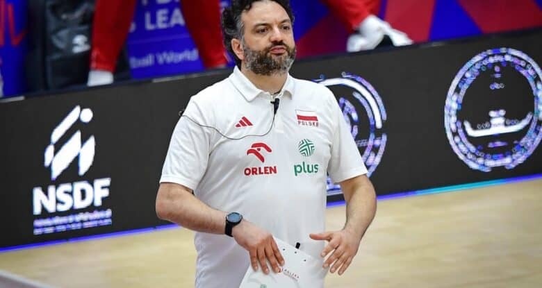 Fenerbahçe Kadın Voleybol Takımında İkinci Stefano Lavarini Dönemi 1 Fenerbahçe Kadın Voleybol Takımında İkinci Stefano Lavarini Dönemi
