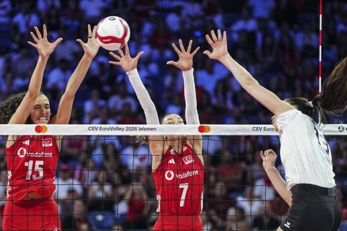 Filenin Sultanları Macaristan'ı 3-0 Mağlup Etti 1 Filenin Sultanları Macaristan'ı 3-0 Mağlup Etti