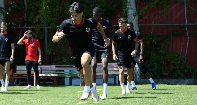 Gençlerbirliği Süper Lig'in Üçüncü Haftasında Erzurumspor'u Ağırlıyor 1 Gençlerbirliği Süper Lig'in Üçüncü Haftasında Erzurumspor'u Ağırlıyor