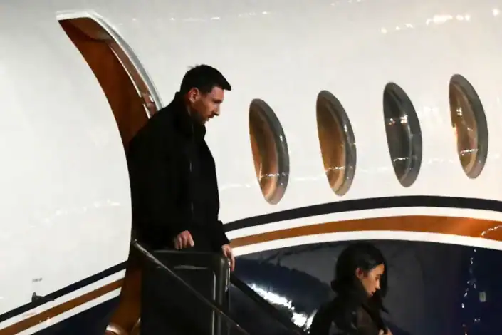 Lionel Messi'nin Babası Jorge Messi Son Yolculuğuna Uğurlandı 1 Lionel Messi'nin Babası Jorge Messi Son Yolculuğuna Uğurlandı