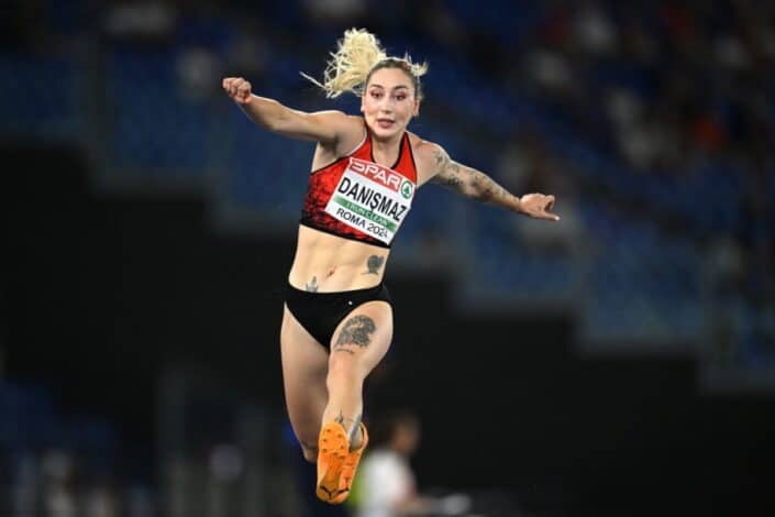 Tuğba Danışmaz Avrupa Atletizm Şampiyonası'nda Finale Yükseldi