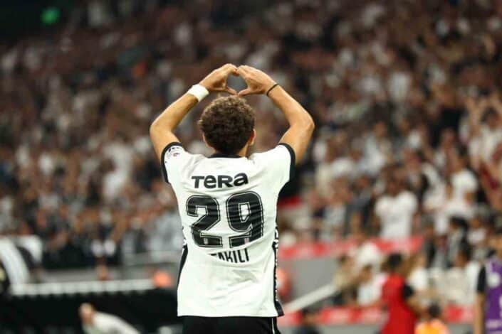 Beşiktaş'ın Genç Yıldızı İlhan Fakılı Golden Boy Listesinde