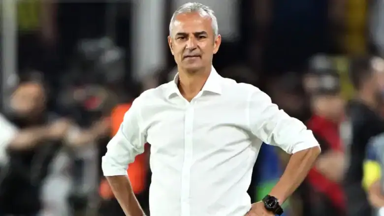 Fenerbahçe'de İsmail Kartal Görevine Devam Ediyor