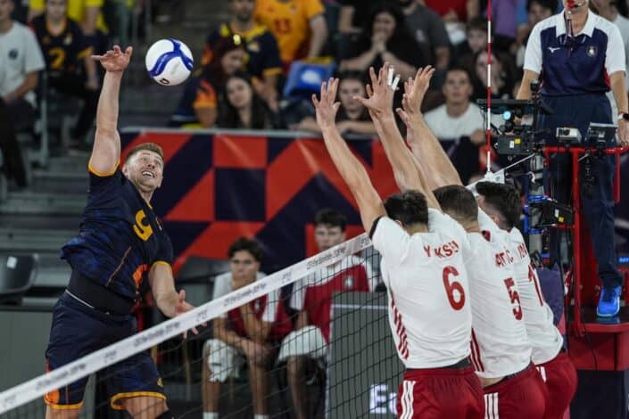Türkiye Erkek Voleybol Milli Takımı Romanya'ya 3-1 Mağlup Oldu 1 Türkiye Erkek Voleybol Milli Takımı Romanya'ya 3-1 Mağlup Oldu