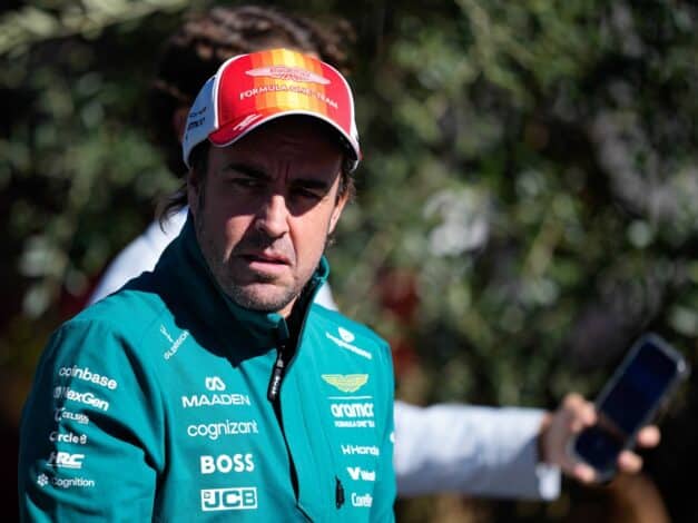 Aston Martin, Alonso'nun sözleşmesini 2027'ye kadar uzattı 1 Aston Martin, Alonso'nun sözleşmesini 2027'ye kadar uzattı