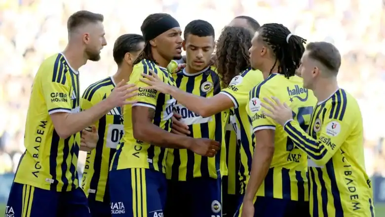 Fenerbahçe'de istikrar için sportif başarı vurgusu 1 Fenerbahçe'de istikrar için sportif başarı vurgusu