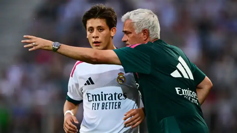 Real Madrid teknik direktörü Jose Mourinho ve kulüp başkanı Florentino Perez