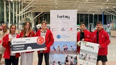 Samandağ'dan çıkan beş millî sörfçü İrlanda'da turu geçti