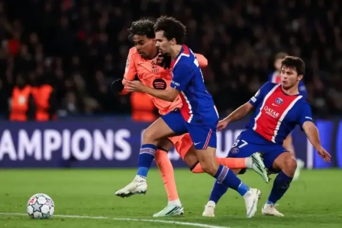 PSG, Şampiyonlar Ligi'nde Barcelona'yı 4-2 Yendi