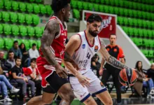 Anadolu Efes ile Hapoel Tel Aviv arasında oynanan EuroLeague karşılaşması