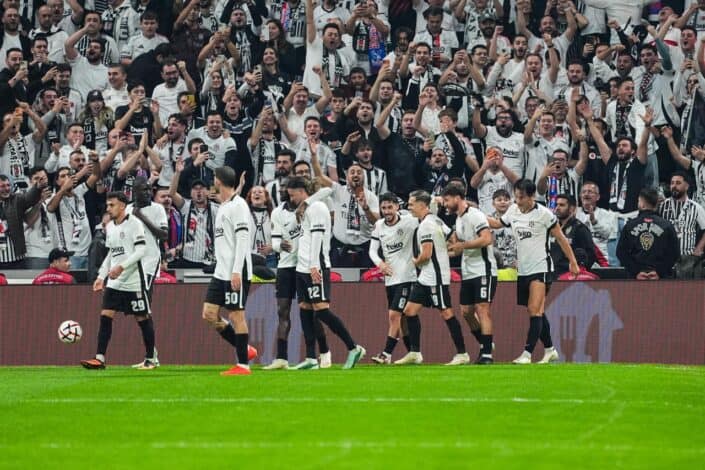 Beşiktaş'ın Hapoel Beer-Sheva maçı Gürcistan'a alındı 1 Beşiktaş ile Hapoel Beer-Sheva arasındaki UEFA Avrupa Ligi maçı Batum'da oynanacak