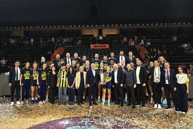 Fenerbahçe Tarfin Kupası'nda 4 sezonda 3. kez şampiyon