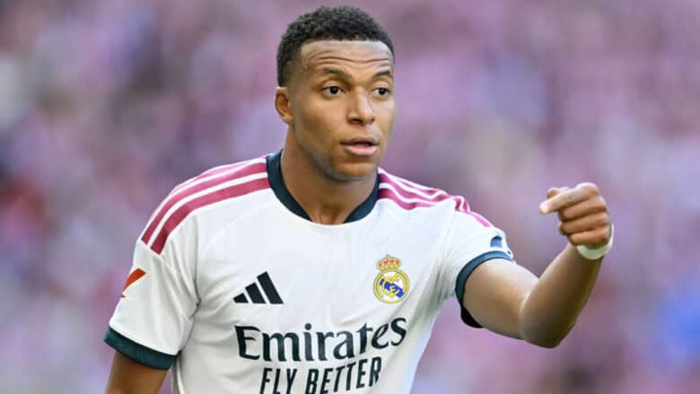 Çin'de Mbappe formaları yakıldı, sponsorlar çekildi 1 Real Madrid forması giyen Kylian Mbappe