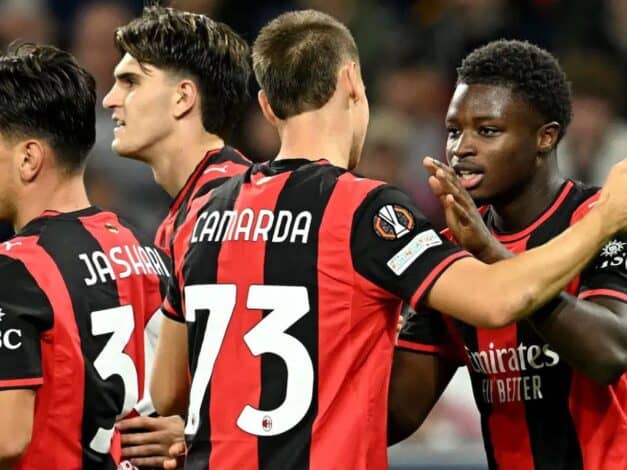 Cisse 67 yıllık rekoru kırdı, Milan Salzburg'u 4-0 yendi 1 Cisse 67 yıllık rekoru kırdı, Milan Salzburg'u 4-0 yendi
