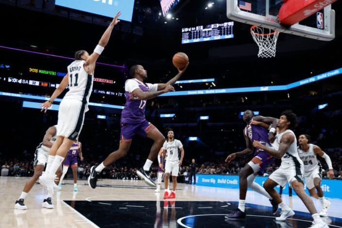 NBA'de yeni sezon başlıyor: Üç Türk oyuncu parkeye çıkıyor