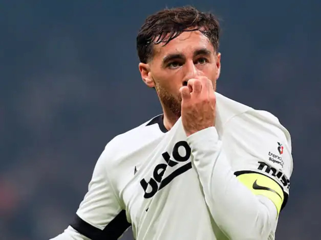 Orkun Kökçü'de ciddi sakatlık yok: Trabzonspor'a yetişmesi bekleniyor