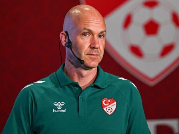 TFF, MHK Başkanlığı görevini Anthony Taylor'a verdi 1 TFF, MHK Başkanlığı görevini Anthony Taylor'a verdi
