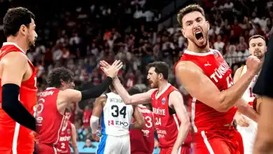 12 Dev Adam, Yunanistan’ı Ezdi! 24 Yıl Sonra Finaldeyiz